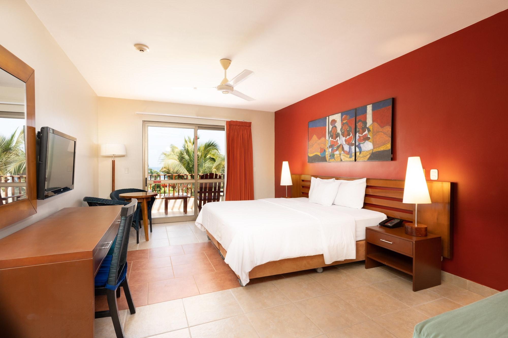 Resort Royal Decameron Punta Sal 4*