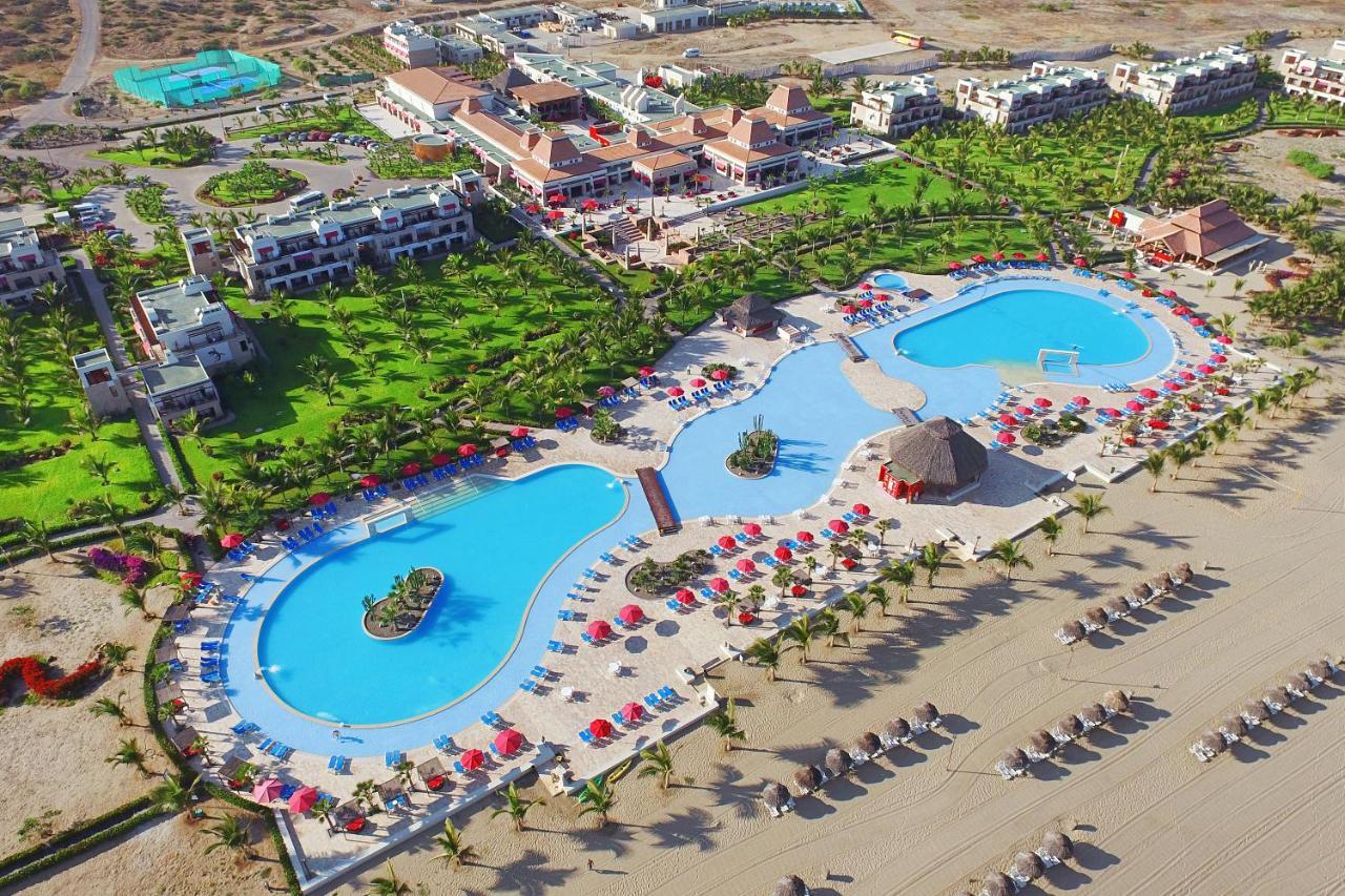 Royal Decameron Punta Sal Resort Canoas de Punta Sal