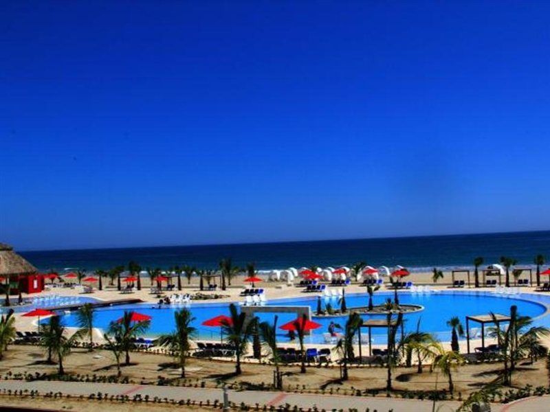 Resort Royal Decameron Punta Sal Canoas de Punta Sal
