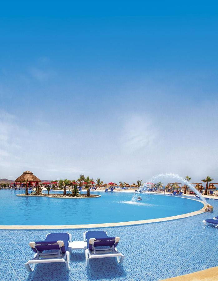 Royal Decameron Punta Sal Resort Canoas de Punta Sal
